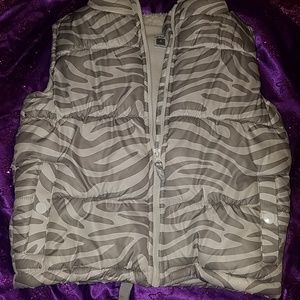 Carter's Winter Puffer Zebra Vest Sz 6 NWOT 